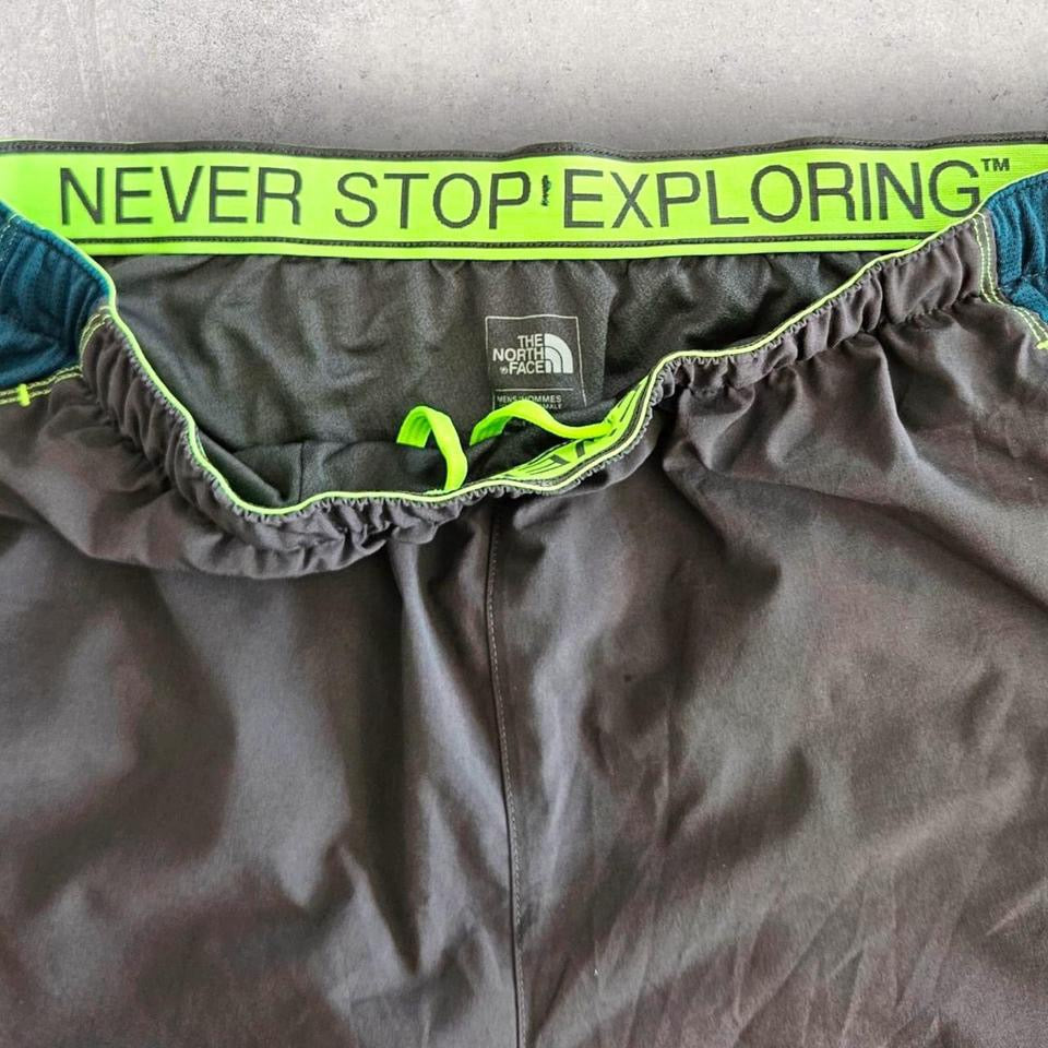 The North Face Short Traveling Pants Lizard Vintage Clothes 60.00 NIS The North Face Short Traveling Pants Uncategorized