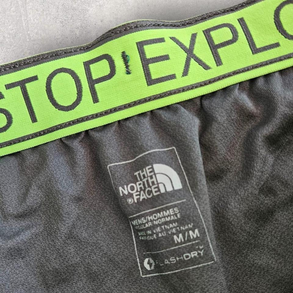 The North Face Short Traveling Pants Lizard Vintage Clothes 60.00 NIS The North Face Short Traveling Pants Uncategorized