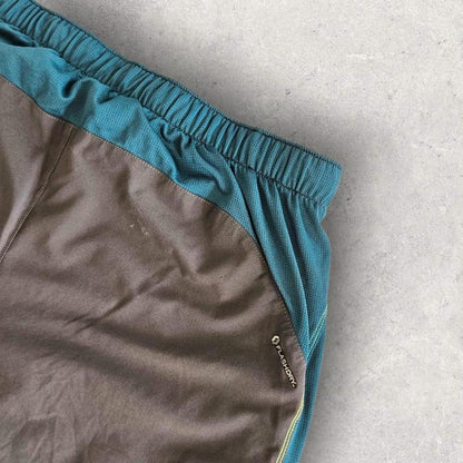 The North Face Short Traveling Pants Lizard Vintage Clothes 60.00 NIS The North Face Short Traveling Pants Uncategorized