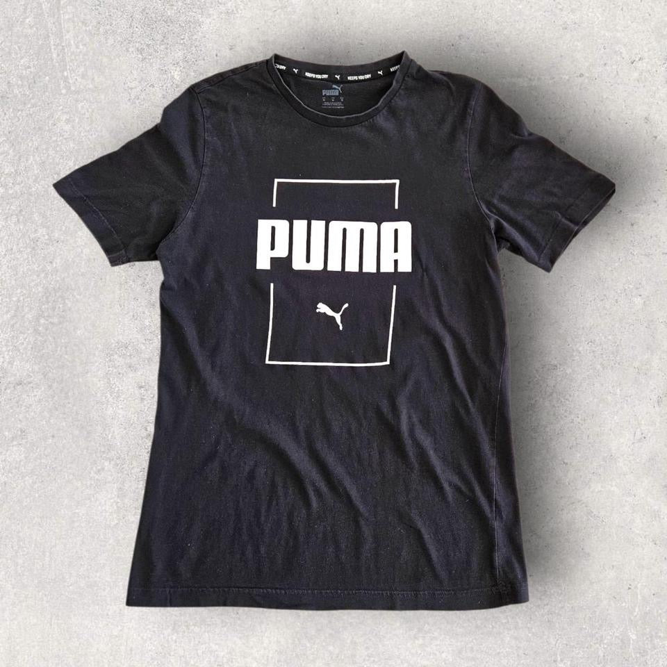 Puma Black Logo Tee - M Lizard Vintage Clothes 65.00 NIS Puma Black Logo Tee - M T-Shirts
