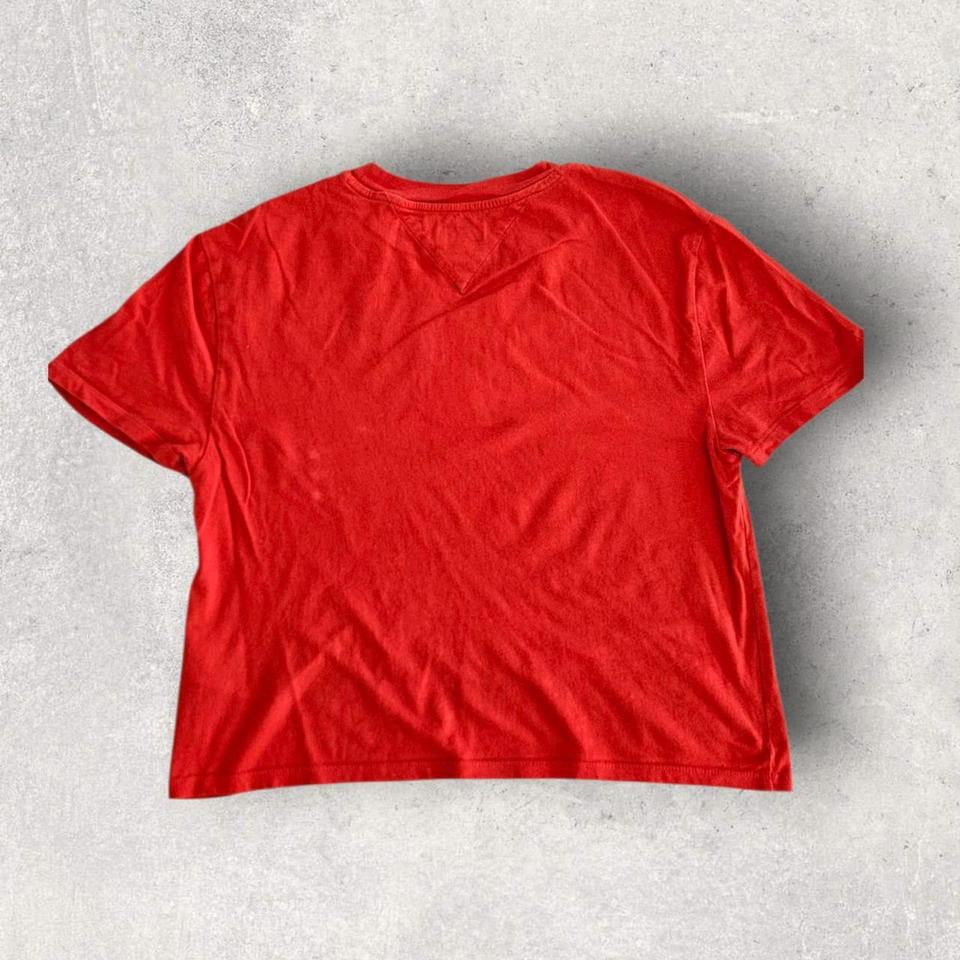 Woman’s Tommy Hilfiger Logo Red Tshirt - M Lizard Vintage Clothes Woman’s Tommy Hilfiger Logo Red Tshirt - M 65.00 NIS