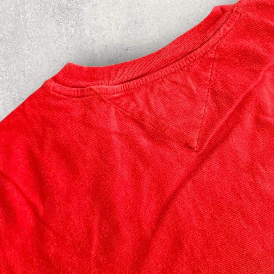 Woman’s Tommy Hilfiger Logo Red Tshirt - M Lizard Vintage Clothes Woman’s Tommy Hilfiger Logo Red Tshirt - M 65.00 NIS
