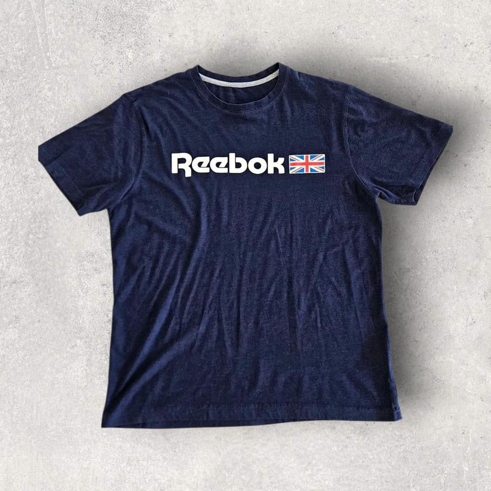 Reebok Classic Logo T-shirt - L Reebok Classic Logo T-shirt - L Lizard Vintage Clothes 70.00 NIS T-Shirts