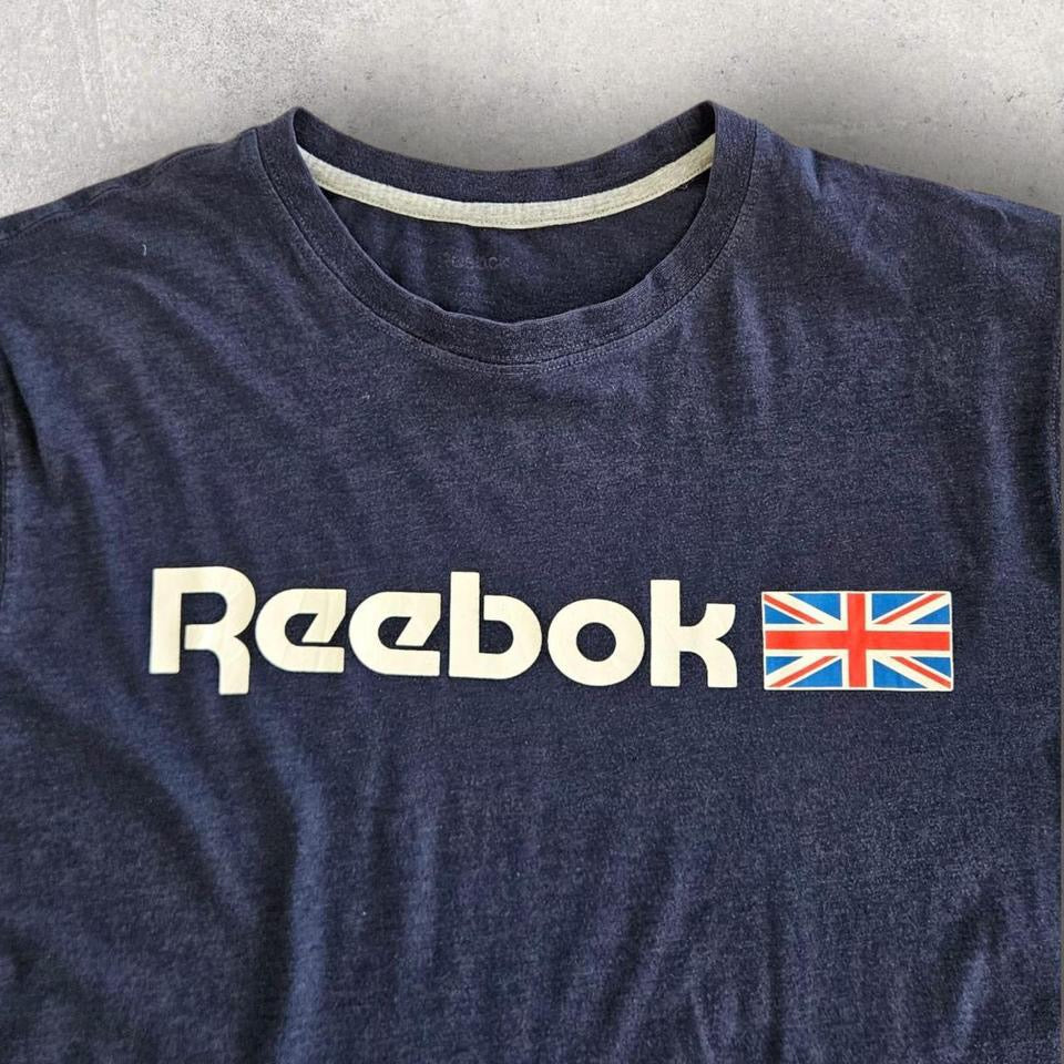 Reebok Classic Logo T-shirt - L Reebok Classic Logo T-shirt - L Lizard Vintage Clothes 70.00 NIS T-Shirts