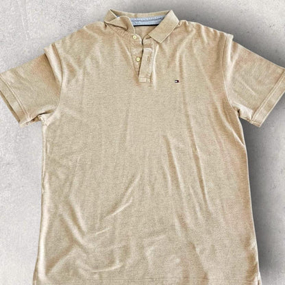 Tommy Hilfiger Cream Logo Poli Tee - XXL Tommy Hilfiger Cream Logo Poli Tee - XXL Lizard Vintage Clothes 85.00 NIS Polos