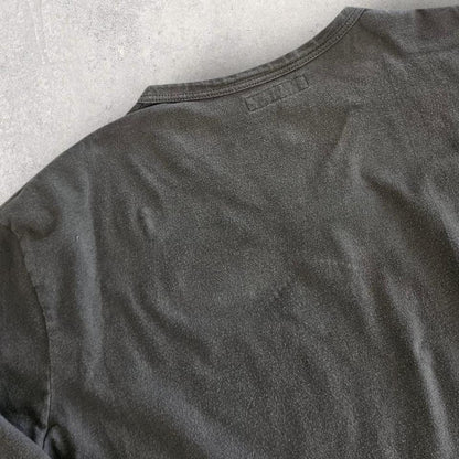 Armani agree Long Sleeve Tee Fits - S Armani agree Long Sleeve Tee Fits - S Lizard Vintage Clothes 75.00 NIS T-Shirts