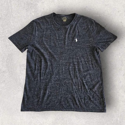 Polo Ralph Lauren Black Faded T-shirt - M Polo Ralph Lauren Black Faded T-shirt - M Lizard Vintage Clothes 70.00 NIS Uncategorized