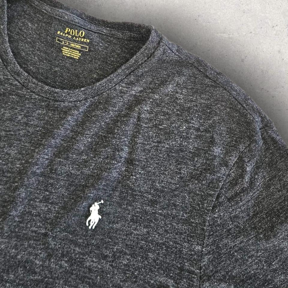 Polo Ralph Lauren Black Faded T-shirt - M Polo Ralph Lauren Black Faded T-shirt - M Lizard Vintage Clothes 70.00 NIS Uncategorized