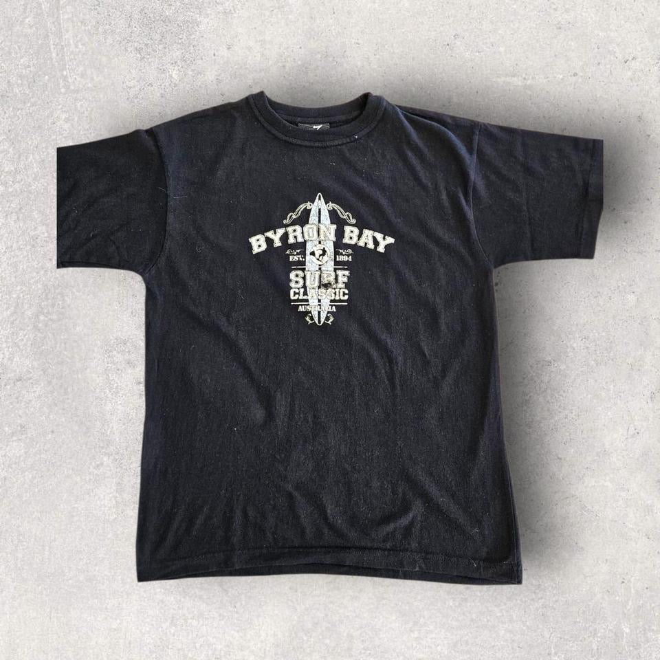 OZ Australia Black graphic T-shirt - M OZ Australia Black graphic T-shirt - M Lizard Vintage Clothes 80.00 NIS T-Shirts