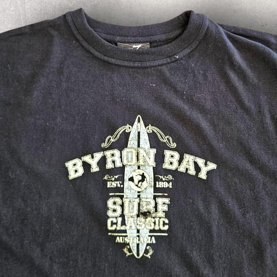 OZ Australia Black graphic T-shirt - M OZ Australia Black graphic T-shirt - M Lizard Vintage Clothes 80.00 NIS T-Shirts