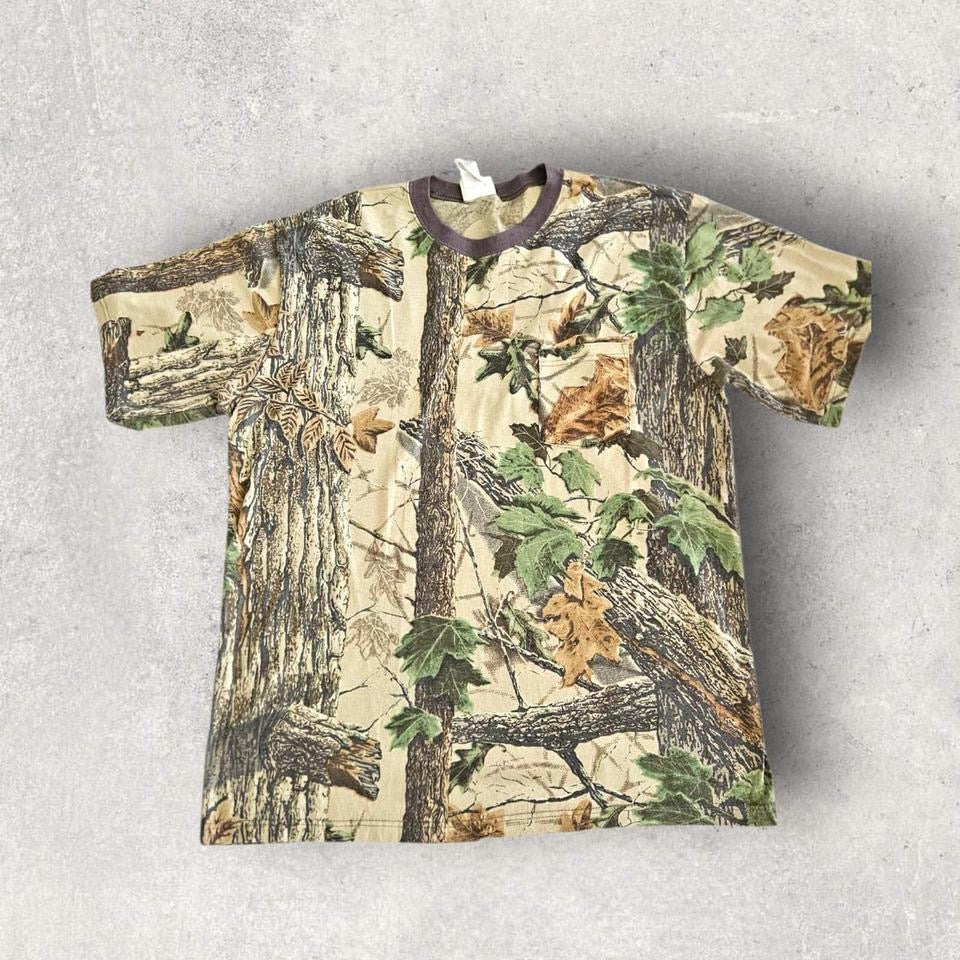 Vintage RedHead Realtree Camo T-shirt - XL Vintage RedHead Realtree Camo T-shirt - XL 90.00 NIS Lizard Vintage Clothes T-Shirts