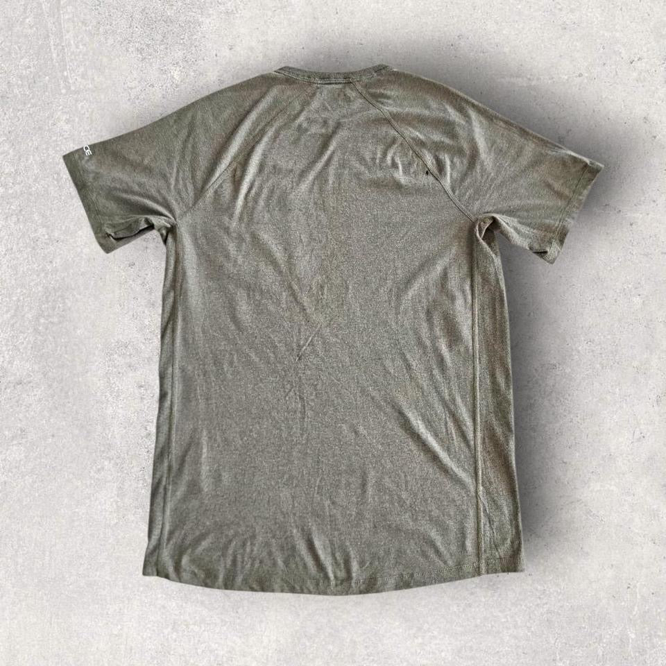 Carhartt Green Pocket Tee - M Carhartt Green Pocket Tee - M 100.00 NIS Lizard Vintage Clothes T-Shirts