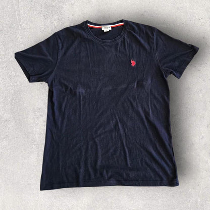 US.Polo ASSN. navy Logo Tee - S US.Polo ASSN. navy Logo Tee - S 70.00 NIS Lizard Vintage Clothes T-Shirts