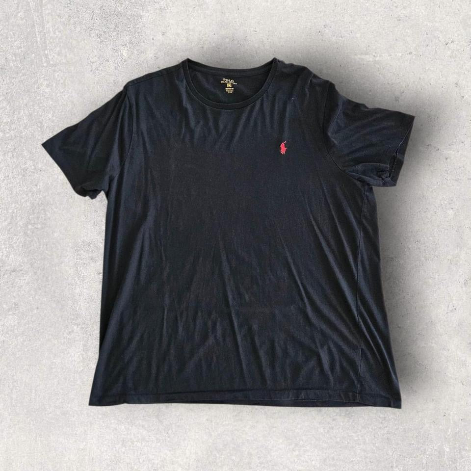 Polo Ralph Lauren Black T-shirt - L Polo Ralph Lauren Black T-shirt - L T-Shirts 80.00 NIS Lizard Vintage Clothes