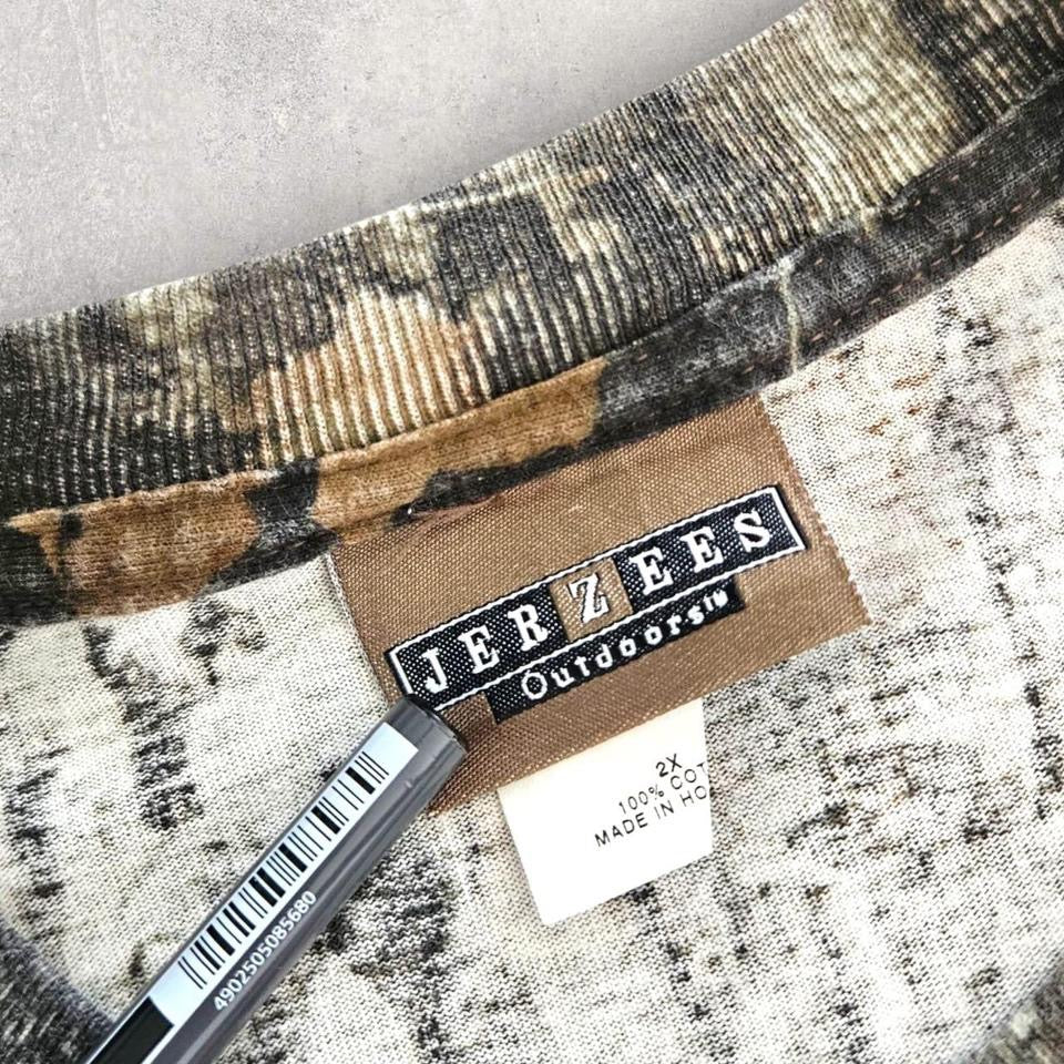 Vintage Jerzees Real Tree Camo Tee - XL Vintage Jerzees Real Tree Camo Tee - XL T-Shirts 135.00 NIS Lizard Vintage Clothes