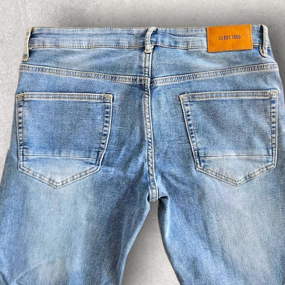 Castro classic Super slim Jeans - W31 Jeans 30.00 NIS Castro classic Super slim Jeans - W31 Lizard Vintage Clothes