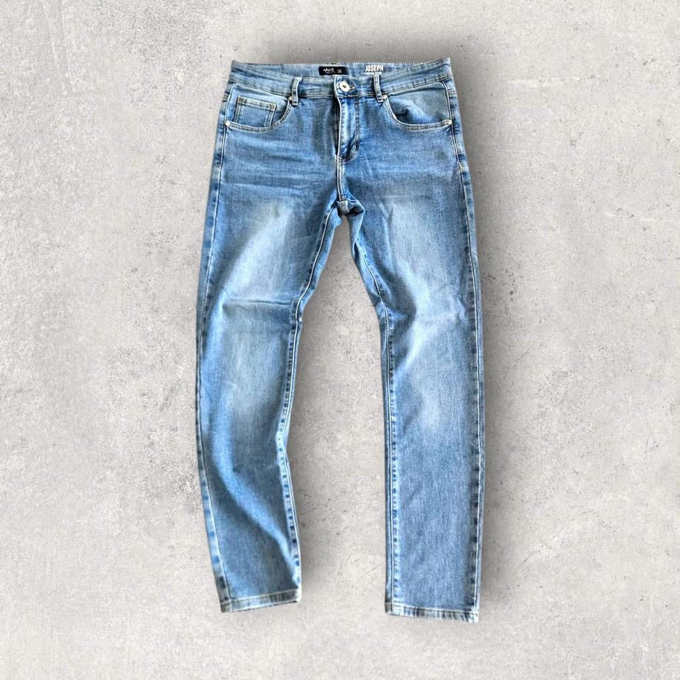 Castro classic Super slim Jeans - W31 Jeans 30.00 NIS Castro classic Super slim Jeans - W31 Lizard Vintage Clothes