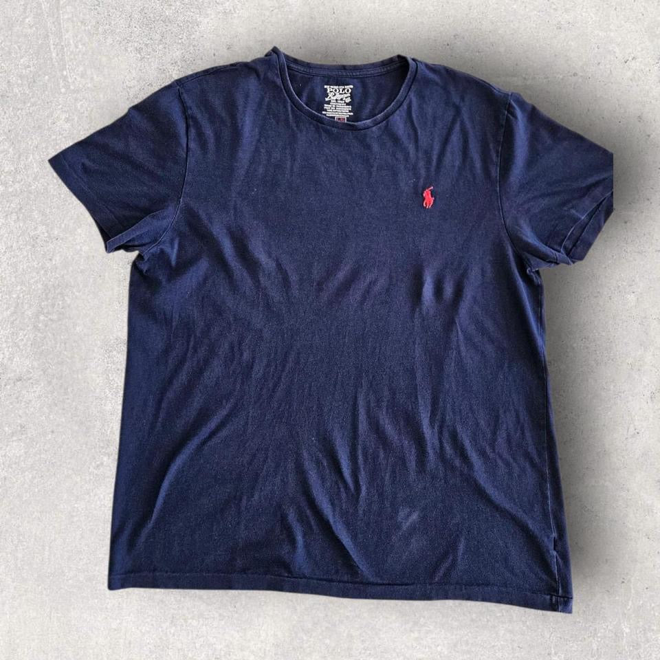 Polo Ralph Lauren Navy Tee - L T-Shirts 75.00 NIS Polo Ralph Lauren Navy Tee - L Lizard Vintage Clothes