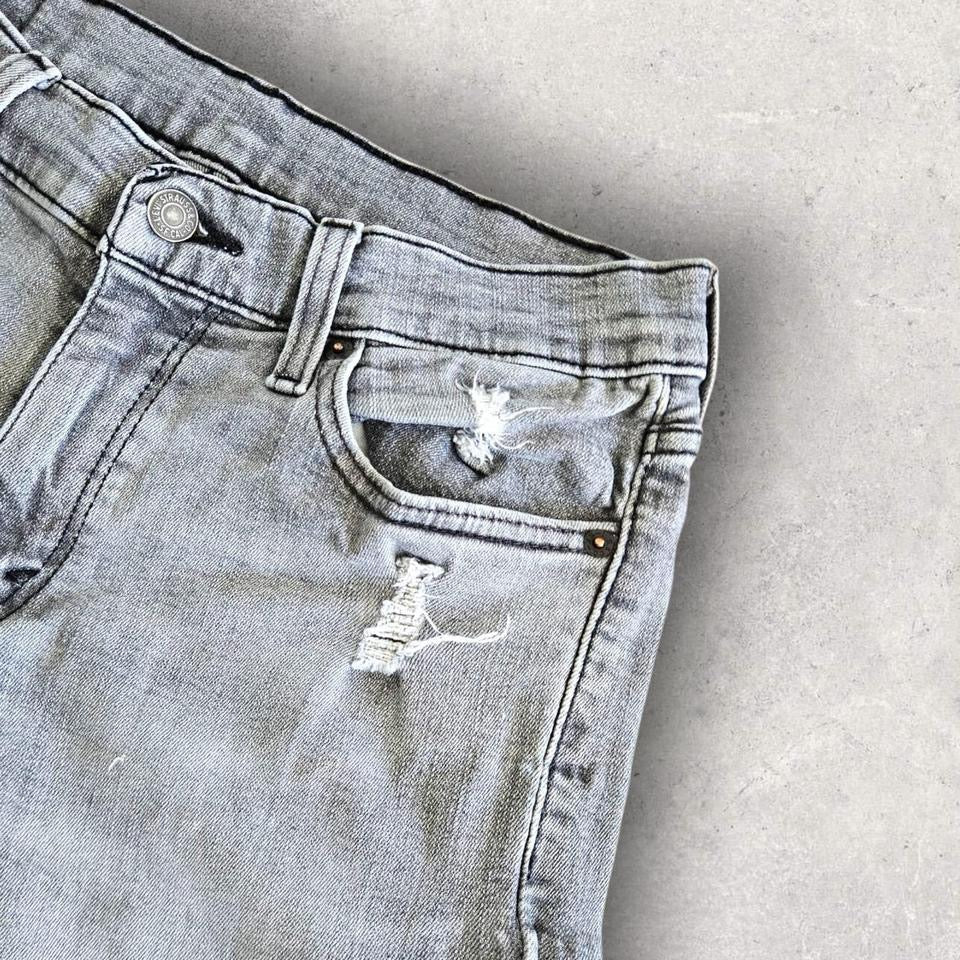 Levi’s 511 Grey Jeans Shorts - W30 Denim Shorts 80.00 NIS Levi’s 511 Grey Jeans Shorts - W30 Lizard Vintage Clothes