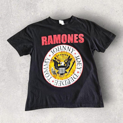 H&amp;M Black Graphic Ramones T-shirt - S T-Shirts Lizard Vintage Clothes 50.00 NIS H&amp;M Black Graphic Ramones T-shirt - S