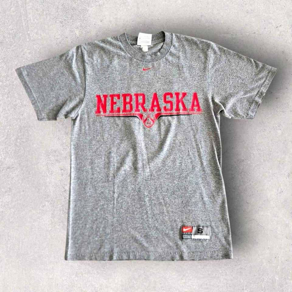 Vintage Nike Grey T-shirt - S T-Shirts Lizard Vintage Clothes 65.00 NIS Vintage Nike Grey T-shirt - S