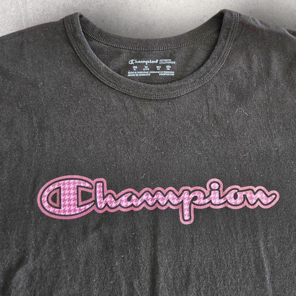 Champion Black Logo T-shirt - L T-Shirts Lizard Vintage Clothes 75.00 NIS Champion Black Logo T-shirt - L
