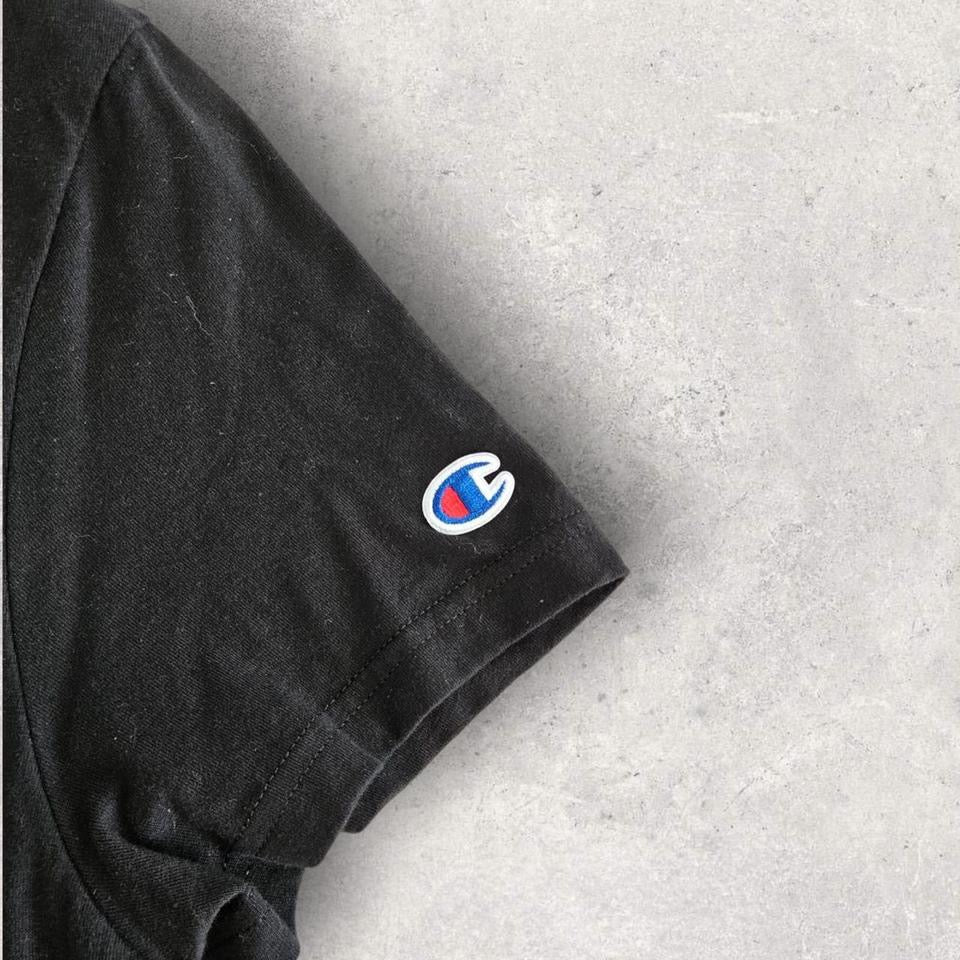 Champion Black Logo T-shirt - L T-Shirts Lizard Vintage Clothes 75.00 NIS Champion Black Logo T-shirt - L