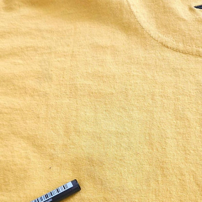 Umbro Vintage V-neck yellow T-shirt - M 55.00 NIS Umbro Vintage V-neck yellow T-shirt - M Lizard Vintage Clothes T-Shirts