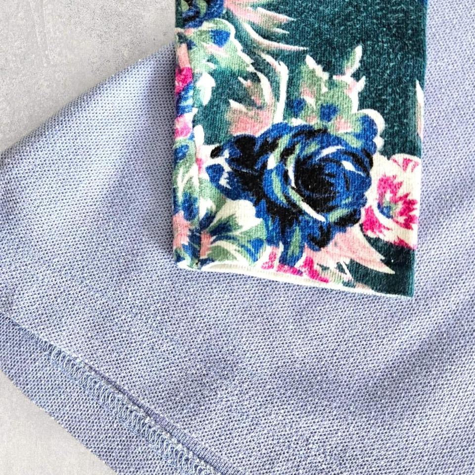 Vintage Reebok Reworked Polo Tee - S Vintage Reebok Reworked Polo Tee - S 75.00 NIS Lizard Vintage Clothes Polos