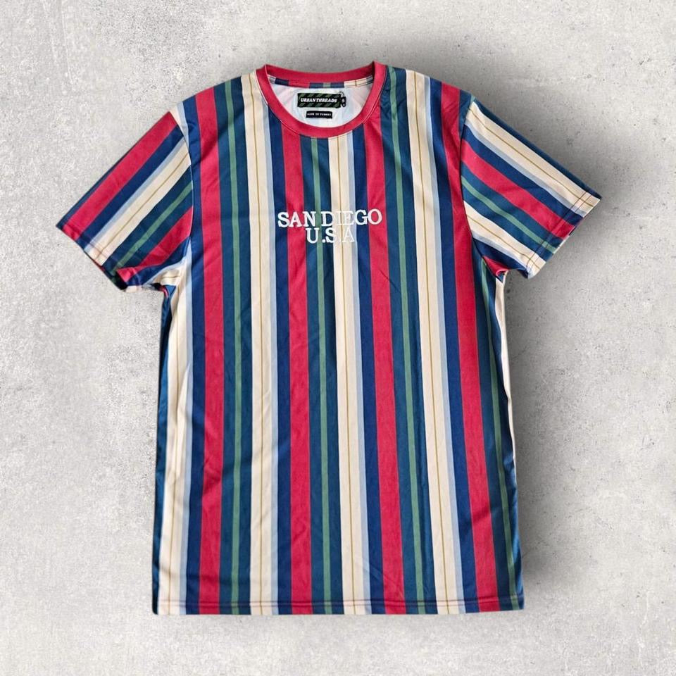 Urban Threads T-shirt - M T-Shirts 30.00 NIS Unbranded Urban Threads T-shirt - M