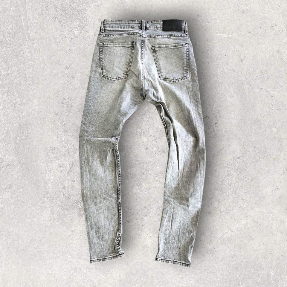 Pull&amp;Bear Classic Grey Jeans - W31 Jeans 30.00 NIS Unbranded Pull&amp;Bear Classic Grey Jeans - W31