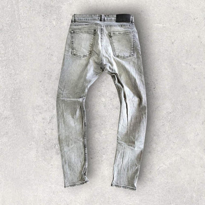 Pull&amp;Bear Classic Grey Jeans - W31 Jeans 30.00 NIS Unbranded Pull&amp;Bear Classic Grey Jeans - W31