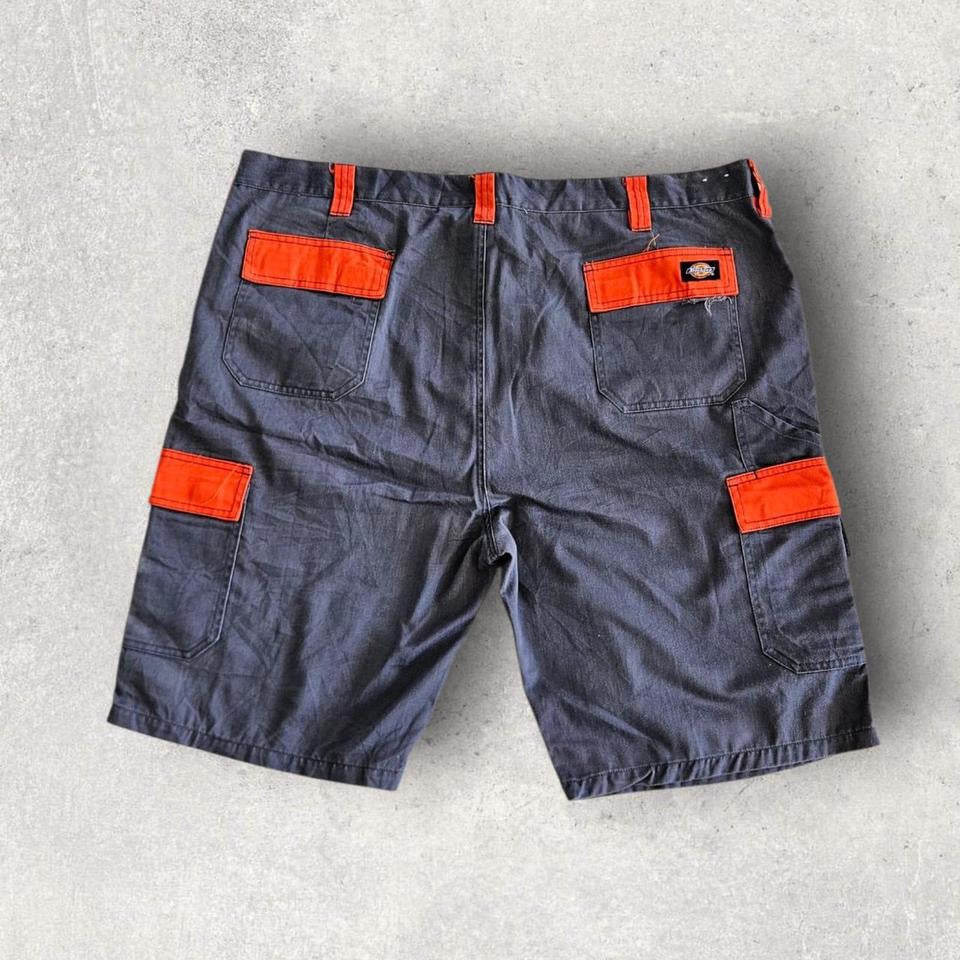 Dickies Grey Cargo shorts - W44 Cargo Shorts 75.00 NIS carhartt Dickies Grey Cargo shorts - W44