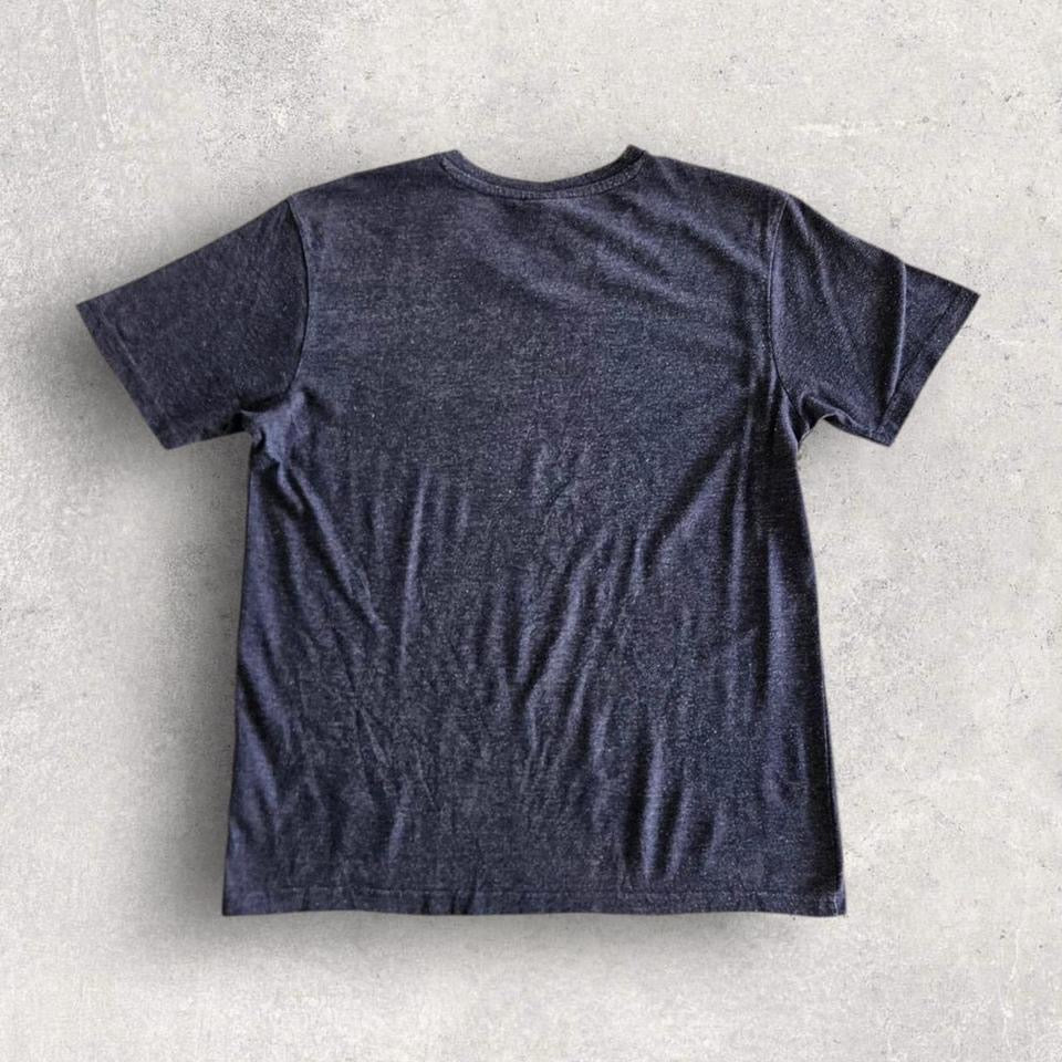 Dickies Grey V-neck T-shirt - M T-Shirts 65.00 NIS Dickies Dickies Grey V-neck T-shirt - M