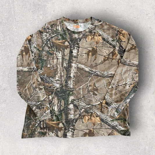 Realtree Camo Long Sleeve T-shirt - XL Realtree Camo Long Sleeve T-shirt - XL Lizard Vintage Clothes