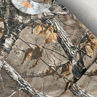 Realtree Camo Long Sleeve T-shirt - XL Realtree Camo Long Sleeve T-shirt - XL Lizard Vintage Clothes