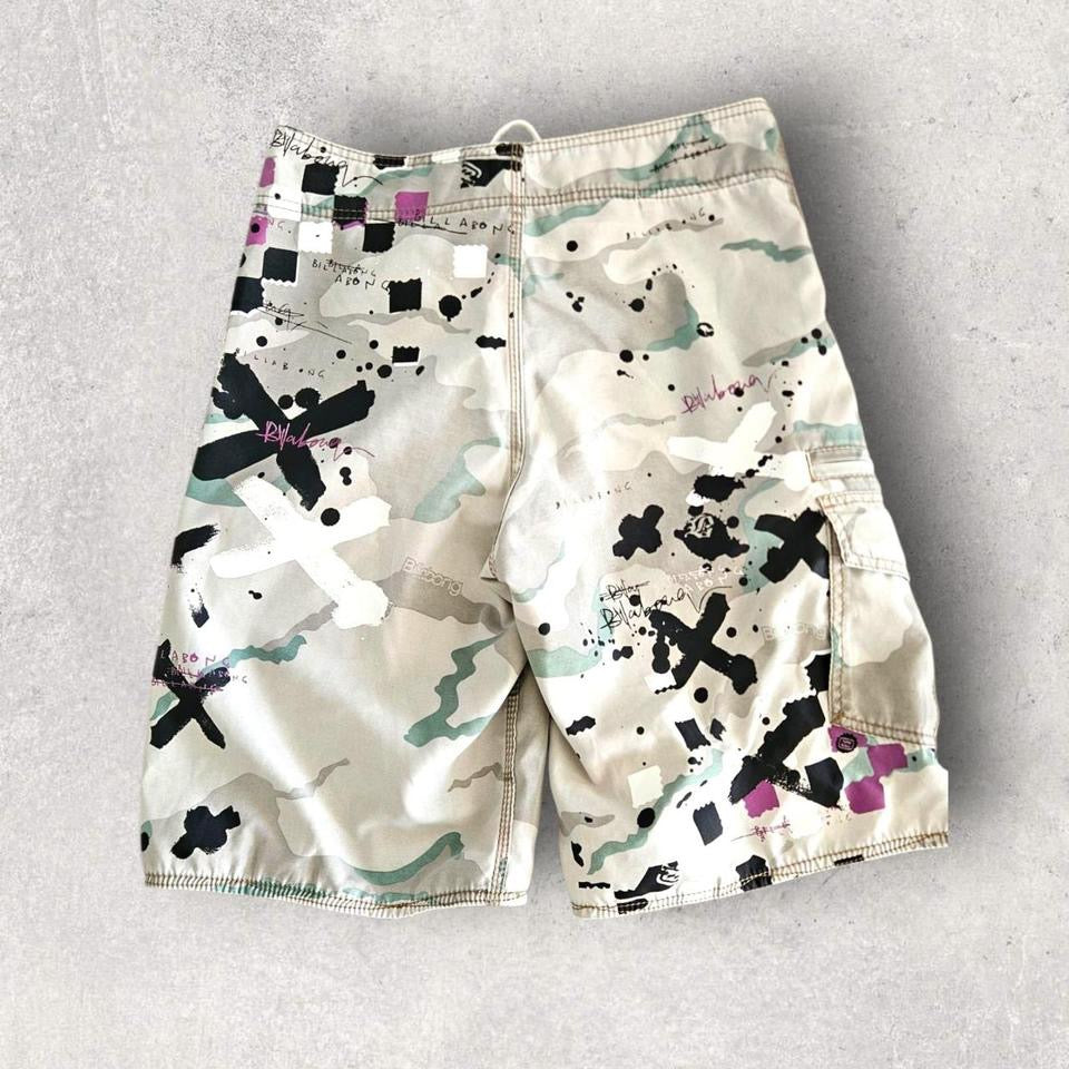 Y2K Billabong Camo Cargo Swimwear Shorts - 30BillabongY2K Billabong Camo Cargo Swimwear Shorts - 30