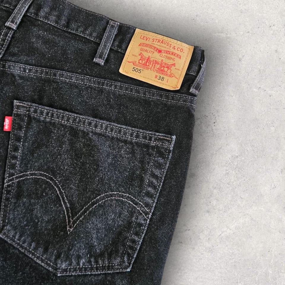 Waist - 96cm (W38)Length - 61cmIn perfect condition, no flaws or damages 9.5/10 overall condition