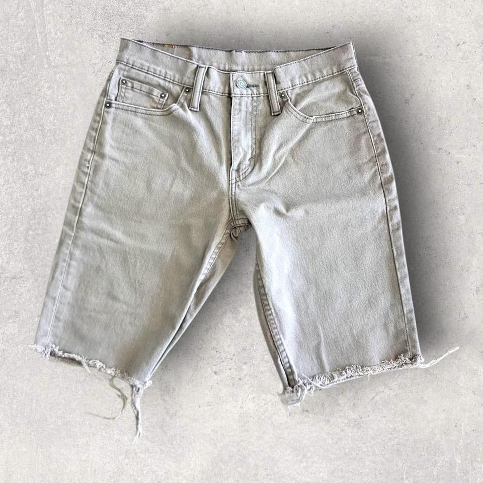 Waist - 72cm (W29)Length - 49cmIn good condition, light stain on the front 9/10 overall condition