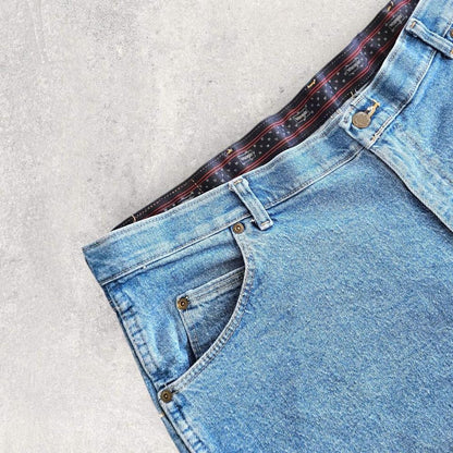 Waist - 106cm (W42)Length - 61cmIn perfect condition, no flaws 9.5/10 overall condition