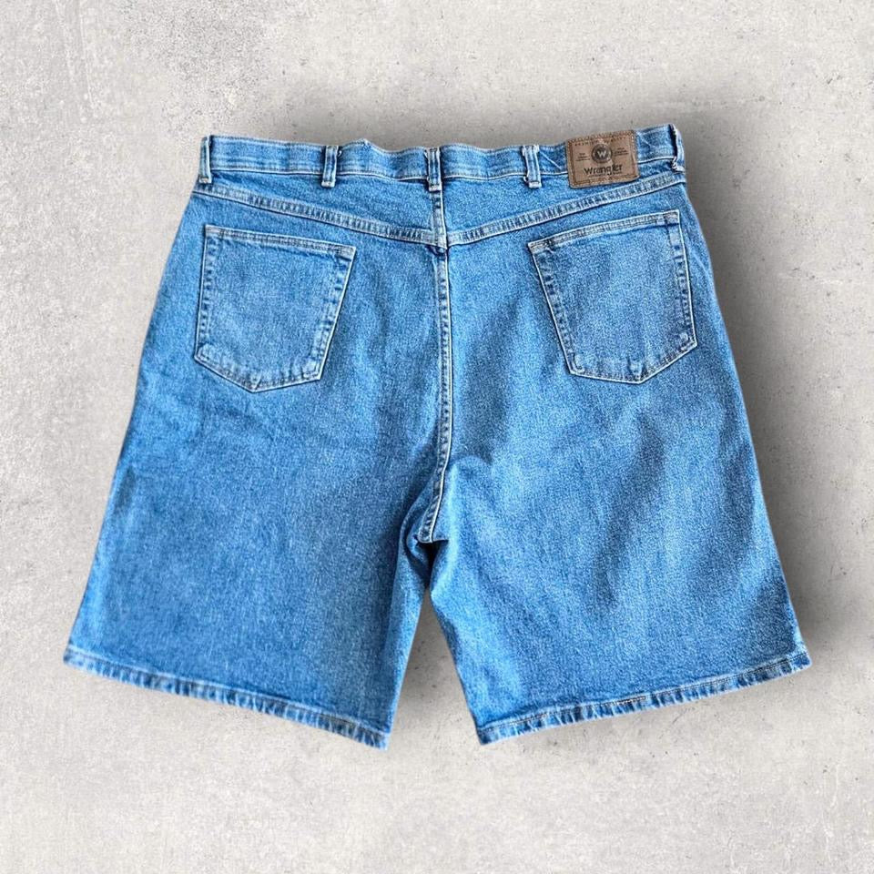 Waist - 106cm (W42)Length - 61cmIn perfect condition, no flaws 9.5/10 overall condition