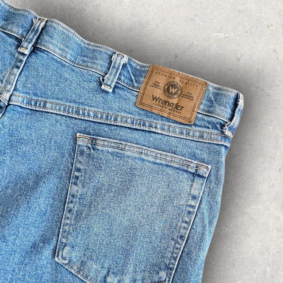 Waist - 106cm (W42)Length - 61cmIn perfect condition, no flaws 9.5/10 overall condition