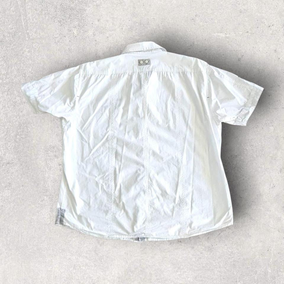 Fits Man’s L - BoxyChest - 64cmLength - 74cmHas a small stain dot on the front 9/10 overall condition