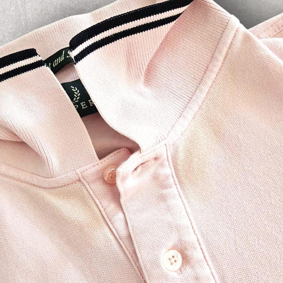 Size - SChest - 49cmLength - 62cm Has big stains on the collar 8/10 overall condition