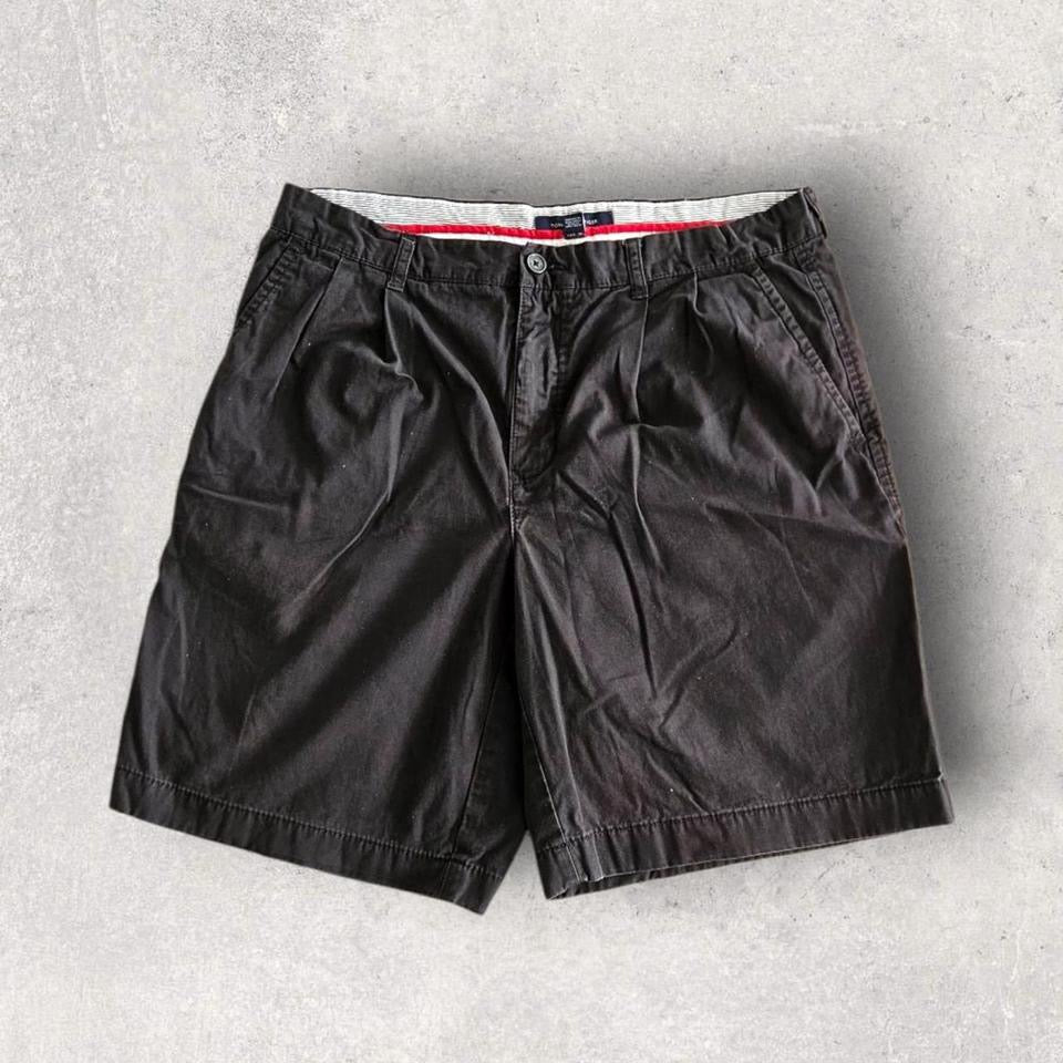 Tommy Hilfiger Black Shorts - W35Chino ShortsLizard Vintage Clothes