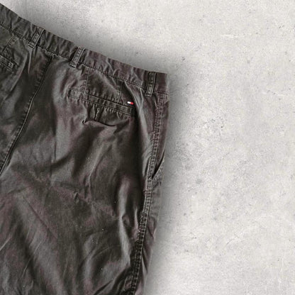 Tommy Hilfiger Black Shorts - W35Chino ShortsLizard Vintage Clothes