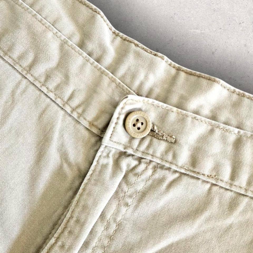 Wrangler Cream Cargo Shorts - W44Cargo ShortsLizard Vintage Clothes