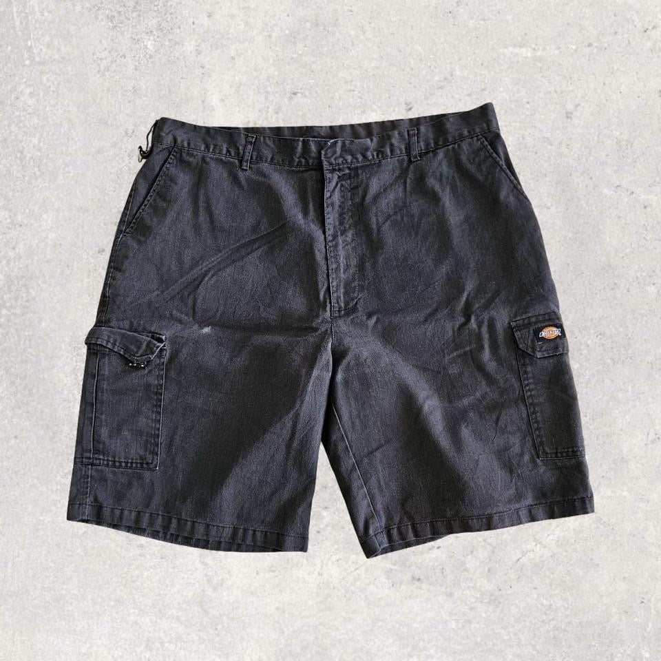 Dickies Black Cargo Shorts - W42Cargo ShortsLizard Vintage Clothes