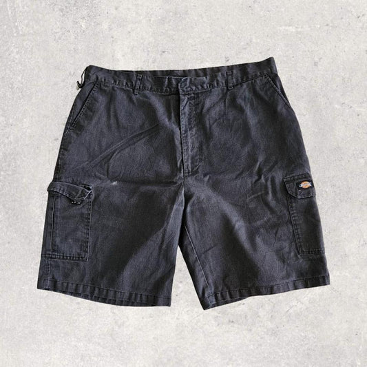 Dickies Black Cargo Shorts - W42Cargo ShortsLizard Vintage Clothes