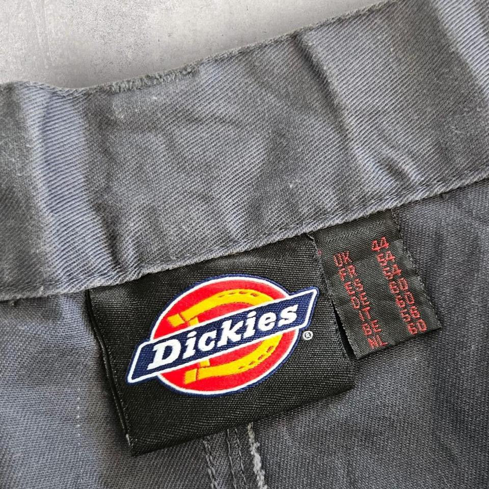 Dickies Grey Cargo Shorts - W44Cargo ShortsLizard Vintage Clothes